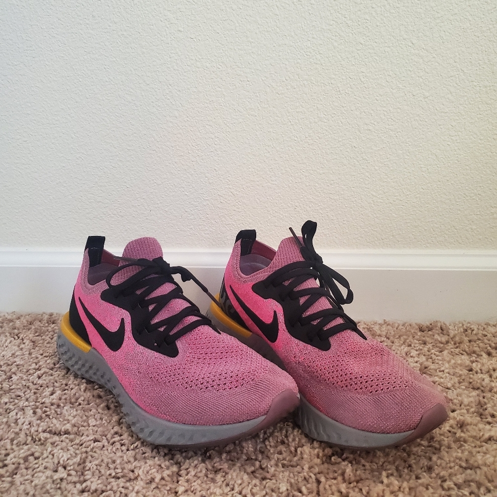 NWOT Nike Epic React Flyknit 1